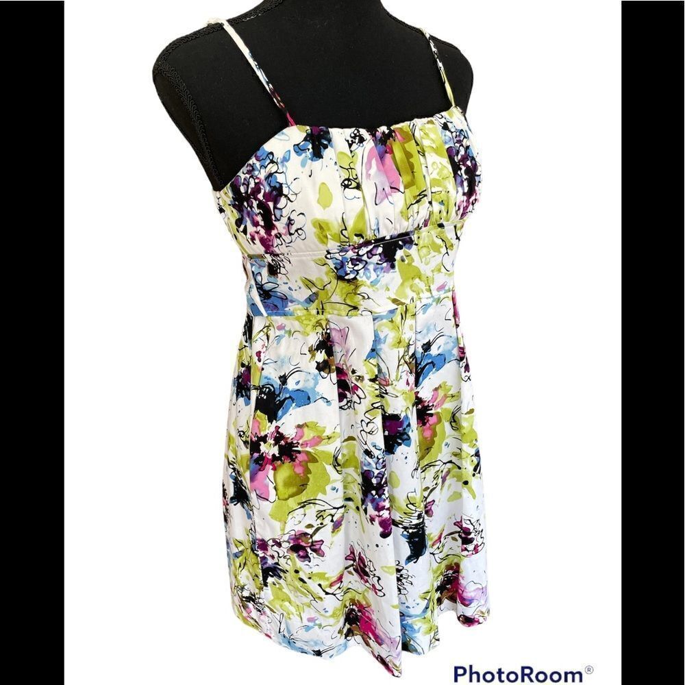 Alyn Paige spaghetti strap floral fit and flare style tie back dress, size 5/6